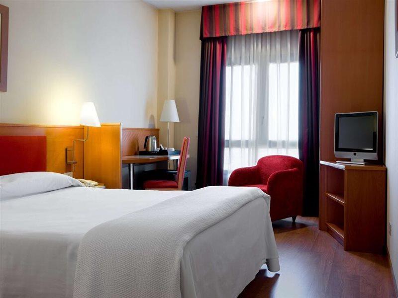 Hotel Exe Pozuelo Pozuelo de Alarcón Zewnętrze zdjęcie